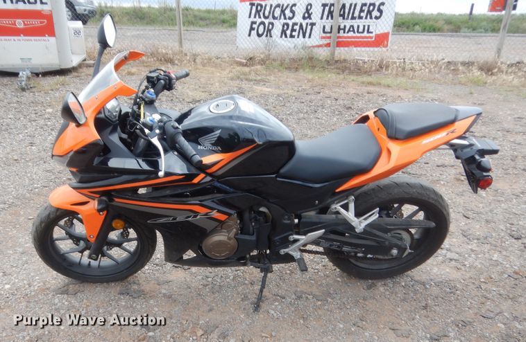 image for item IP9829 2017 Honda CBR500R  motorcycle