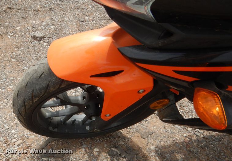 image for item IP9829 2017 Honda CBR500R  motorcycle