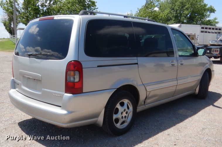 image for item IP9838 2004 Oldsmobile Silhouette  van