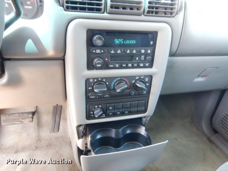 image for item IP9838 2004 Oldsmobile Silhouette  van