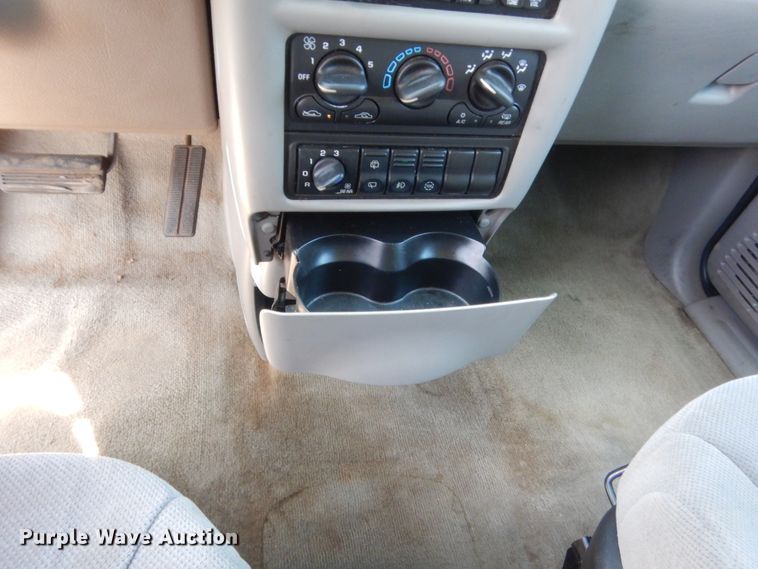 image for item IP9838 2004 Oldsmobile Silhouette  van