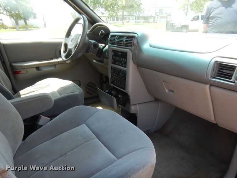 image for item IP9838 2004 Oldsmobile Silhouette  van