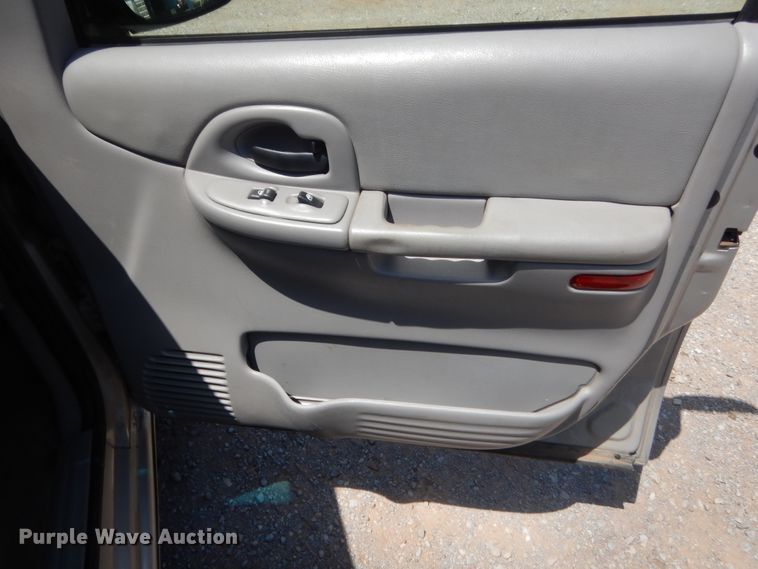 image for item IP9838 2004 Oldsmobile Silhouette  van