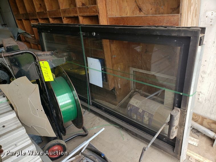 image for item IP9898 Metal building