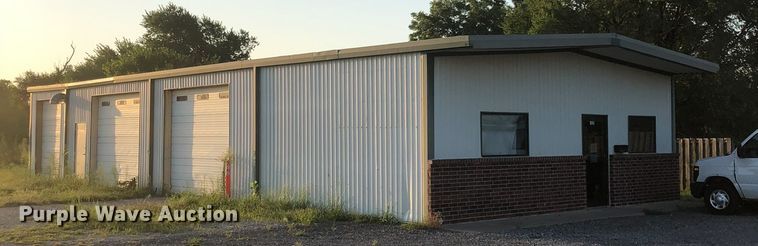 image for item IP9898 Metal building