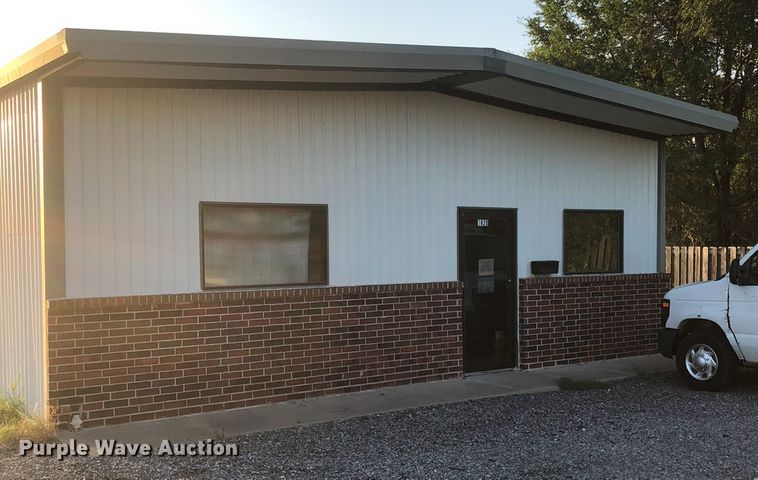 image for item IP9898 Metal building