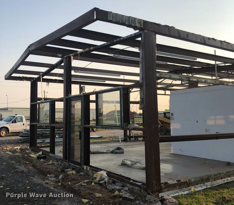 image for item IP9898 Metal building