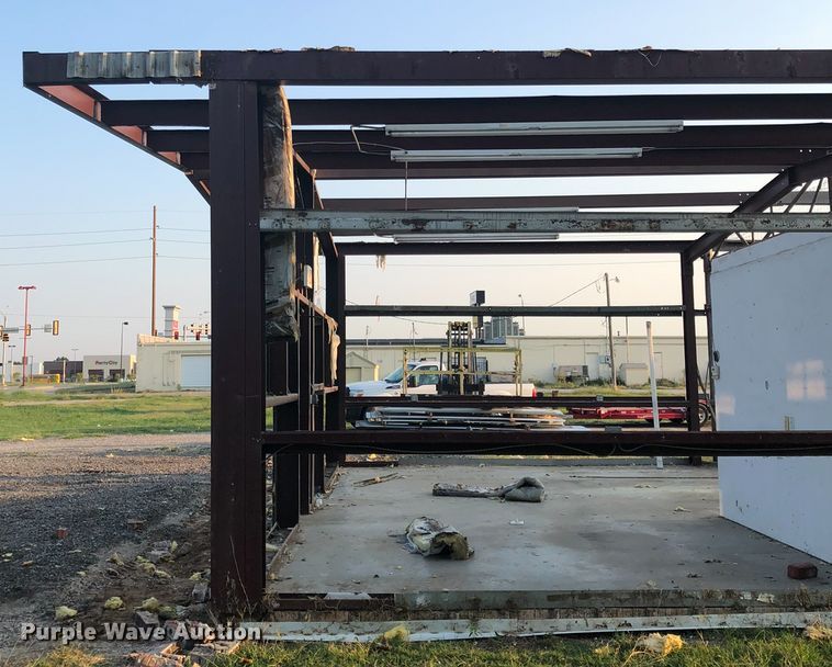 image for item IP9898 Metal building