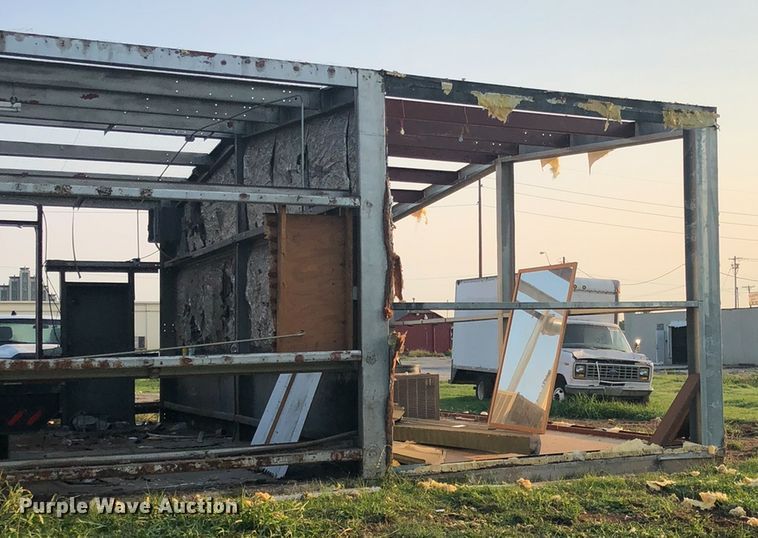 image for item IP9898 Metal building