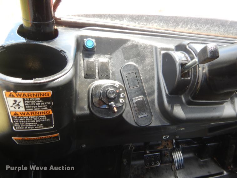 image for item IP9904 2018 Kubota Sidekick RTV-XG850  utility vehicle