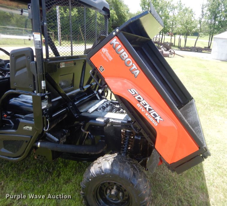 image for item IP9904 2018 Kubota Sidekick RTV-XG850  utility vehicle