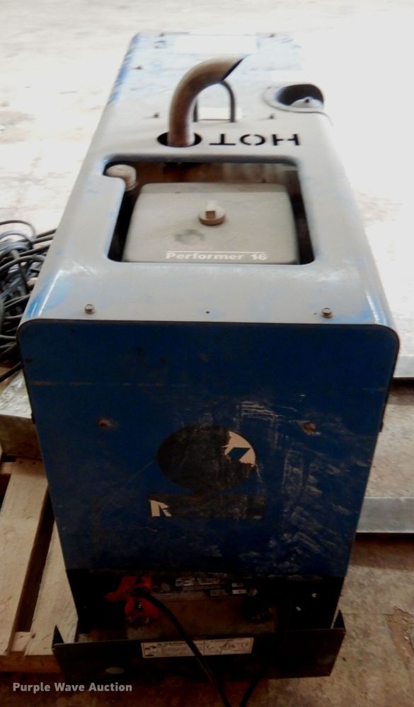 image for item IP9928 Miller Bobcat 225  welder