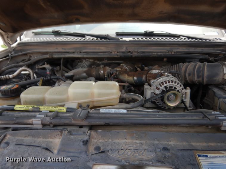 image for item IP9929 2001 Ford F550 Super Duty  flatbed truck