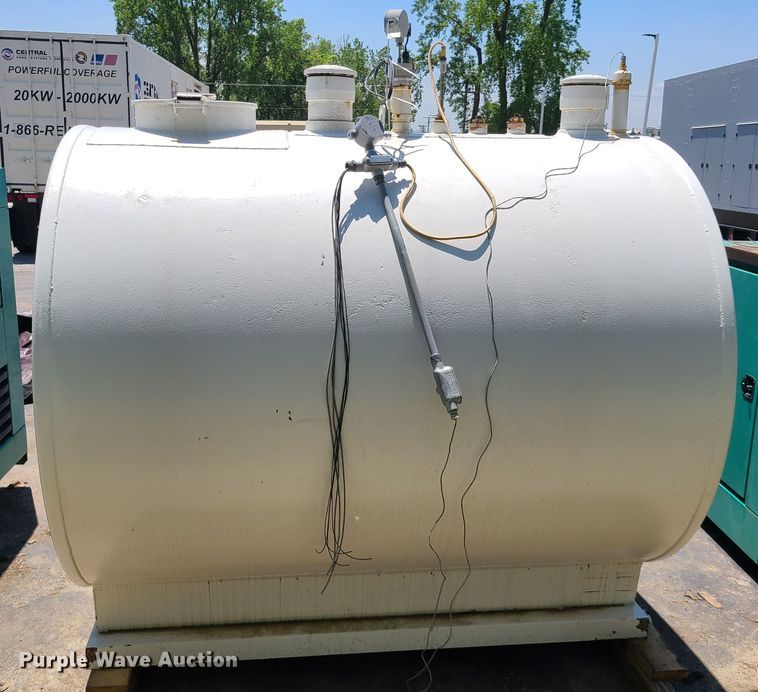 image for item IQ9190 1,200 gallon fuel tank