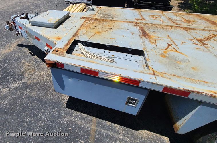 image for item IQ9191 1999 Simplex  utility trailer