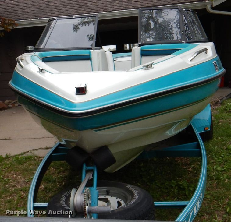 image for item IQ9487 1993 VIP Vision 1930  boat