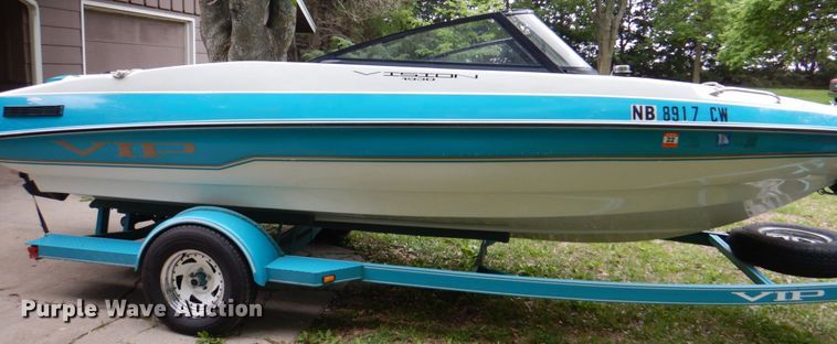 image for item IQ9487 1993 VIP Vision 1930  boat