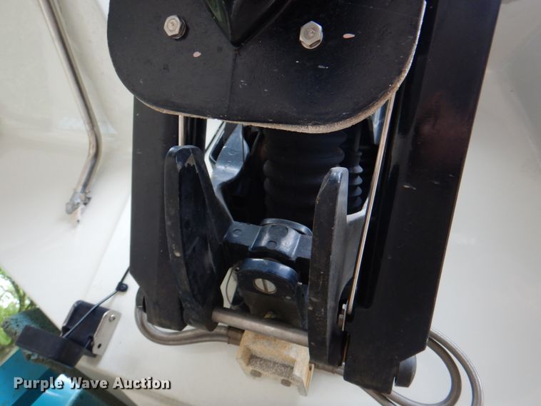 image for item IQ9487 1993 VIP Vision 1930  boat