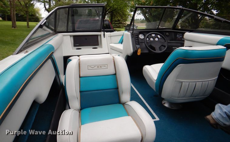 image for item IQ9487 1993 VIP Vision 1930  boat