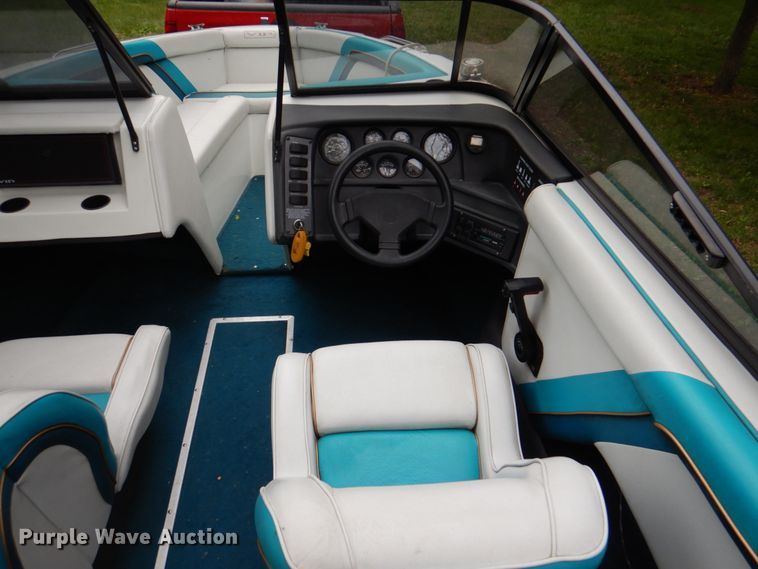 image for item IQ9487 1993 VIP Vision 1930  boat