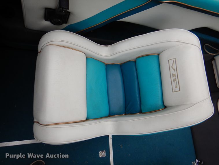 image for item IQ9487 1993 VIP Vision 1930  boat