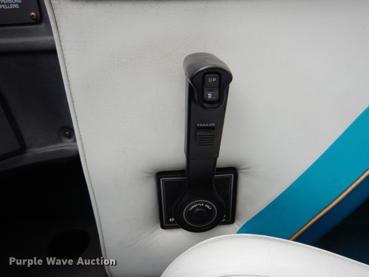 image for item IQ9487 1993 VIP Vision 1930  boat