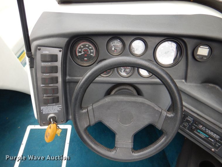 image for item IQ9487 1993 VIP Vision 1930  boat