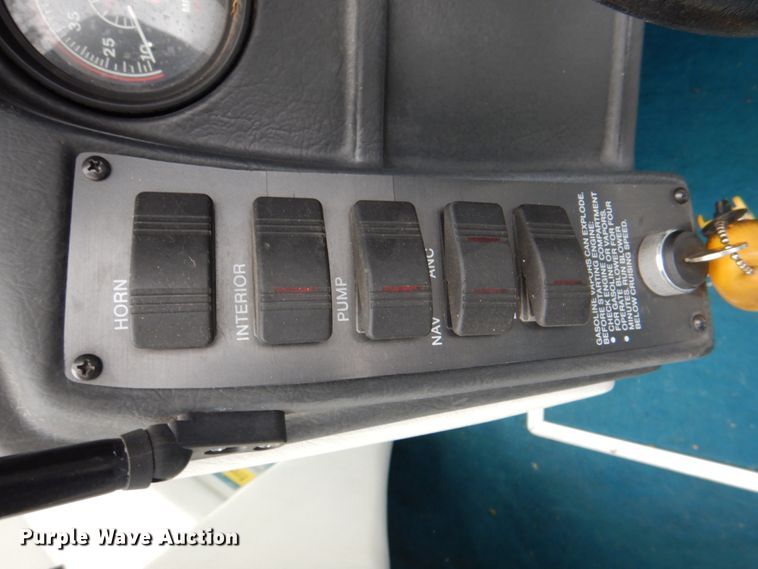 image for item IQ9487 1993 VIP Vision 1930  boat