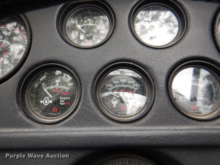 image for item IQ9487 1993 VIP Vision 1930  boat