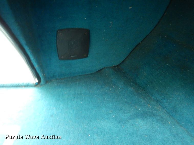 image for item IQ9487 1993 VIP Vision 1930  boat