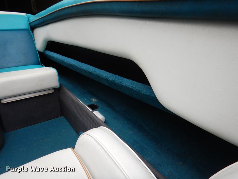 image for item IQ9487 1993 VIP Vision 1930  boat