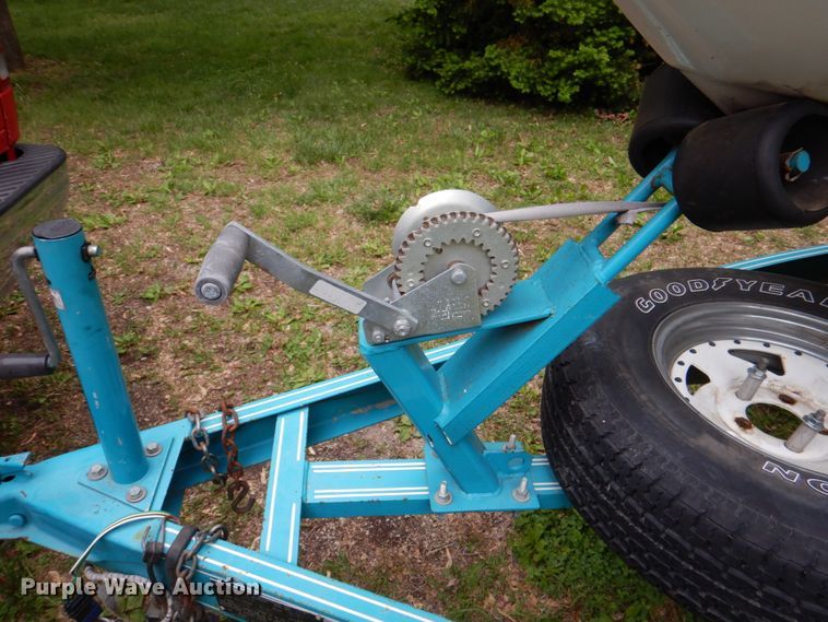 image for item IQ9487 1993 VIP Vision 1930  boat