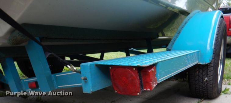 image for item IQ9487 1993 VIP Vision 1930  boat