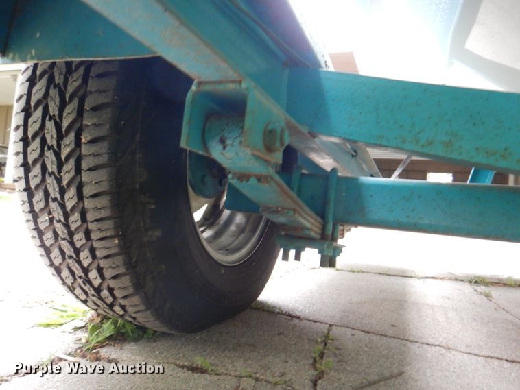 image for item IQ9487 1993 VIP Vision 1930  boat