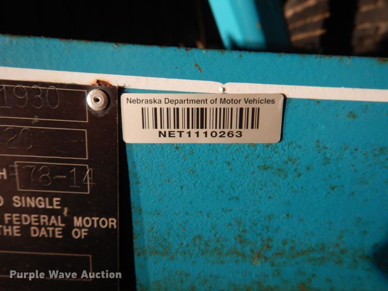 image for item IQ9487 1993 VIP Vision 1930  boat