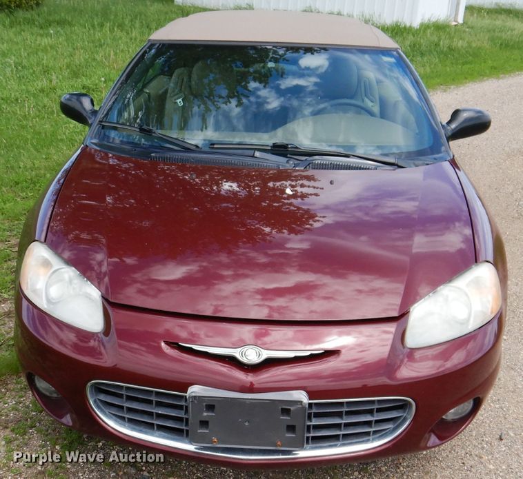 image for item IQ9529 2002 Chrysler Sebring  convertible