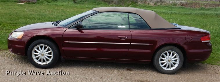 image for item IQ9529 2002 Chrysler Sebring  convertible