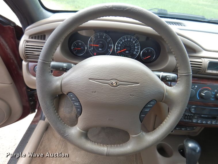 image for item IQ9529 2002 Chrysler Sebring  convertible