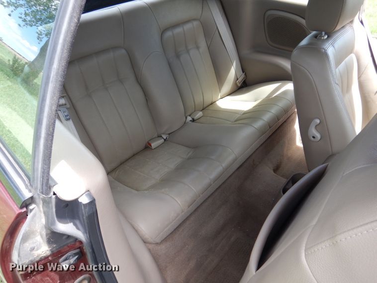 image for item IQ9529 2002 Chrysler Sebring  convertible