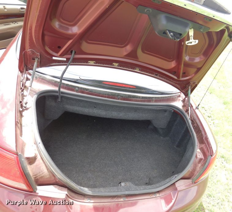 image for item IQ9529 2002 Chrysler Sebring  convertible