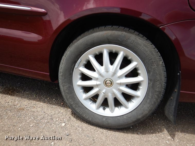 image for item IQ9529 2002 Chrysler Sebring  convertible