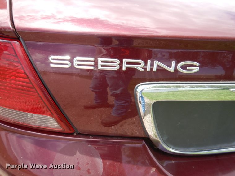 image for item IQ9529 2002 Chrysler Sebring  convertible