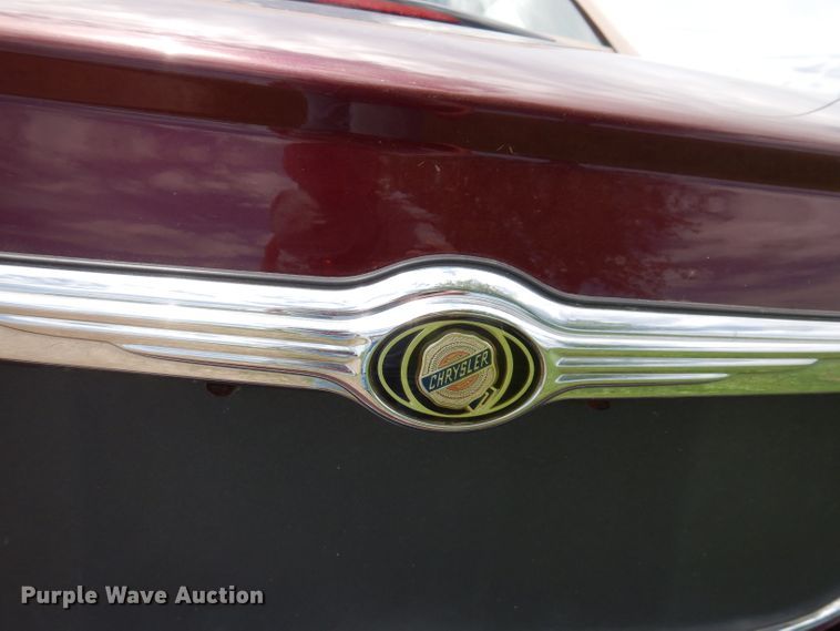 image for item IQ9529 2002 Chrysler Sebring  convertible