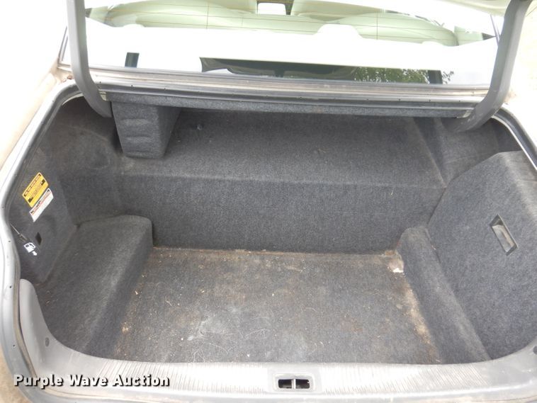 image for item IQ9531 2005 Lincoln Town Car