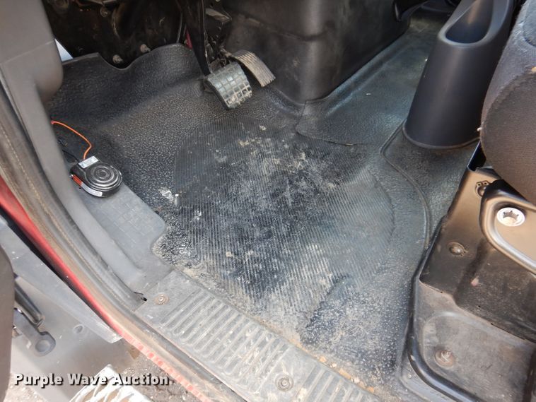 image for item IQ9532 2012 International TerraStar SFA  truck cab and chassis