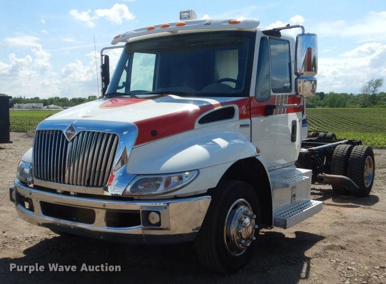 image for item IQ9533 2009 International 4300  truck cab and chassis