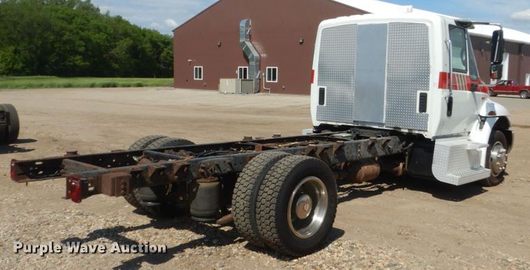 image for item IQ9533 2009 International 4300  truck cab and chassis