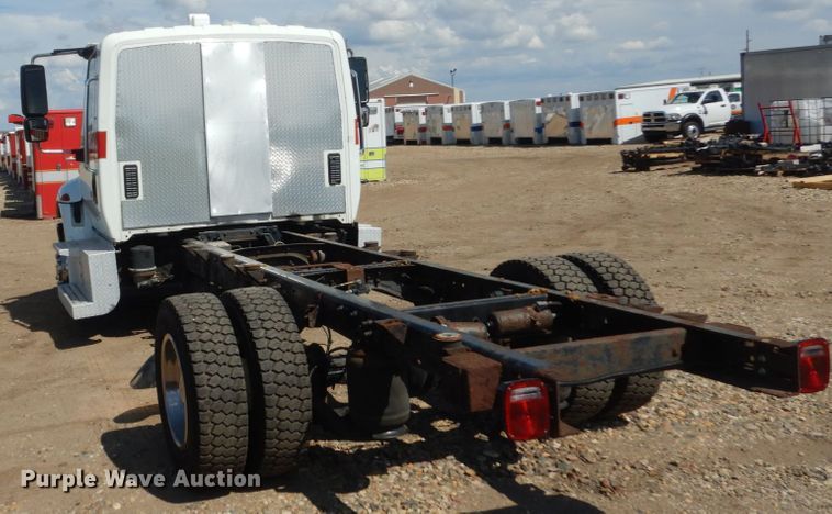 image for item IQ9533 2009 International 4300  truck cab and chassis