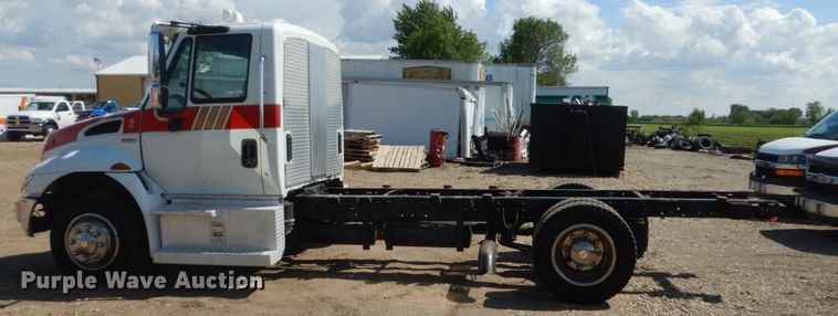 image for item IQ9533 2009 International 4300  truck cab and chassis