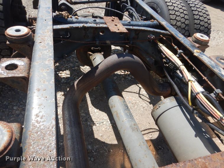 image for item IQ9533 2009 International 4300  truck cab and chassis